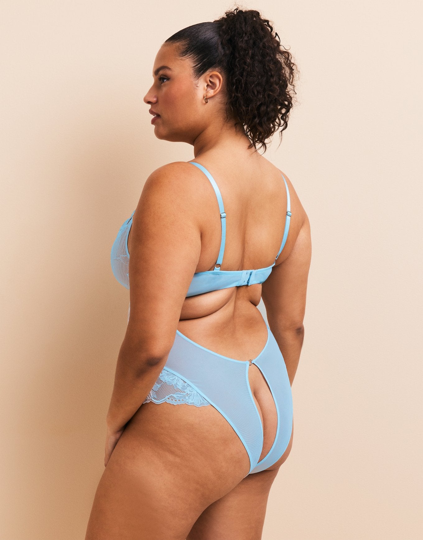 Julianna Plus Azul